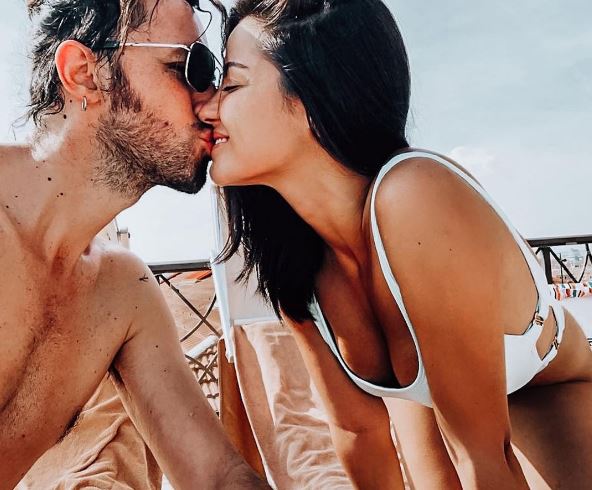 Maite Perroni partner