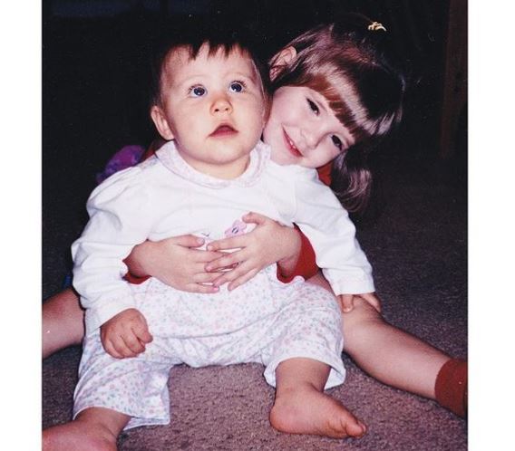 Ainsley Seiger Sister