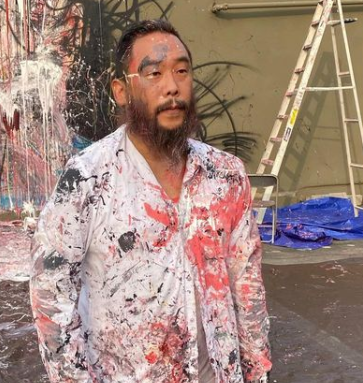 David Choe in His Natural Habitat, Colors