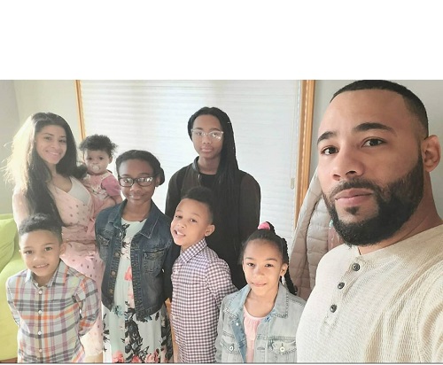 jazmin Marcus Roger with his family