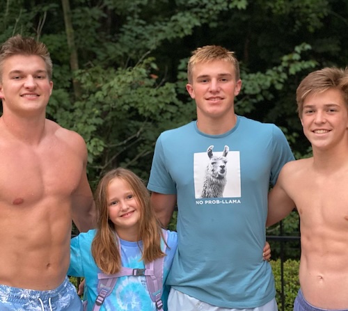 whit-weeks-siblings Whit Weeks brothers