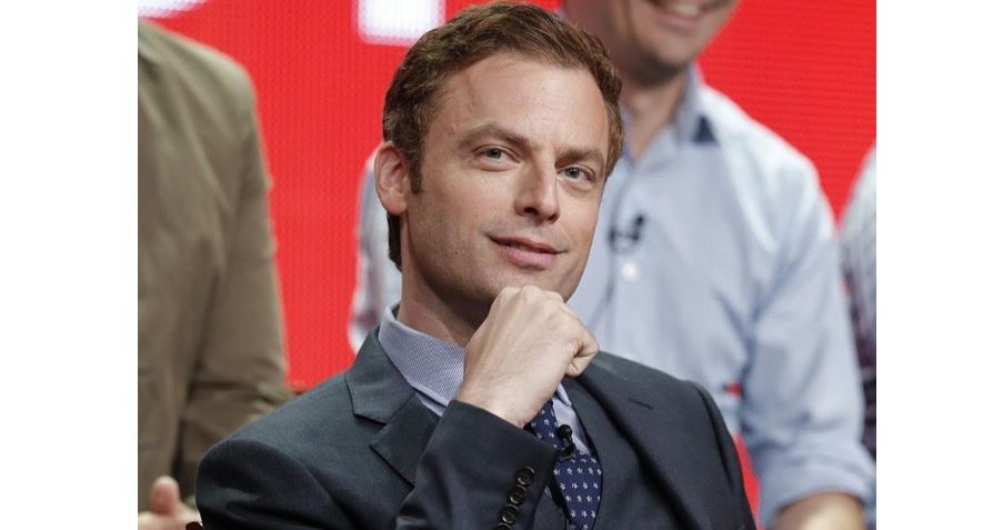 Is Justin Kirk Married Now? His Relationship Status!