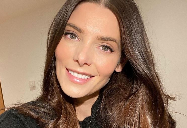 Ashley Greene Married Life With Husband|Wiki & Net Worth