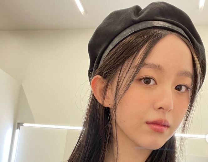 Is Park Ji-hoo Dating? Boyfriend, Wiki, Age, Family, Height & More