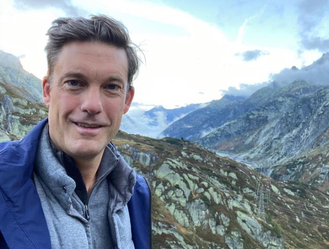 Who Is Keir Simmons' Wife? (Updated) His Family, Salary, Net Worth