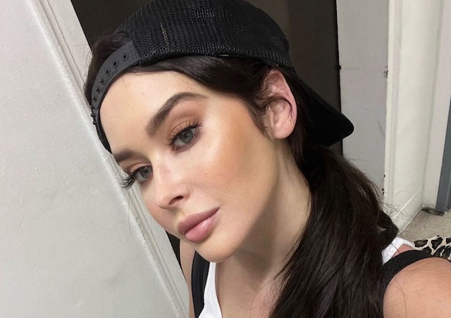 Renee Olstead Husband, Partner, Parents, Children, Net Worth