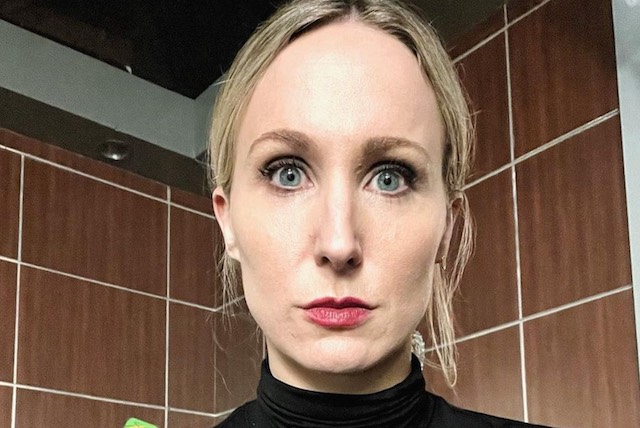 Nikki Glaser Parents, Family, Husband, Children, Net Worth