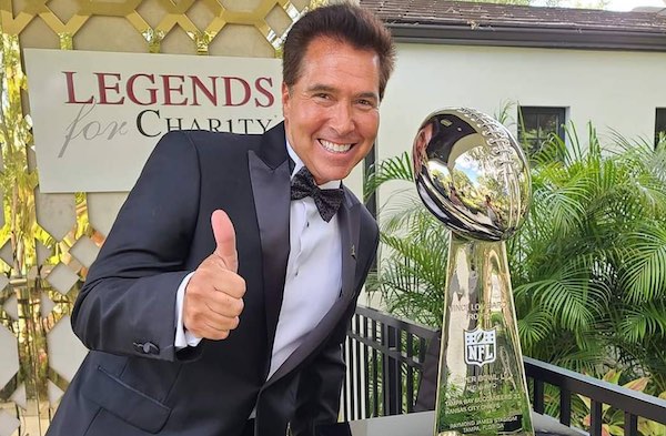 What Is ABC Denis Phillips Net Worth? Insight Into His Salary & Earnings